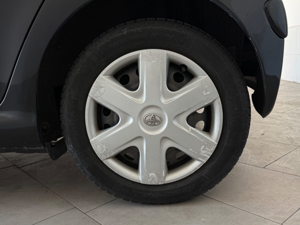TOYOTA Aygo 1.0 12V VVT-i .5 porte - 8