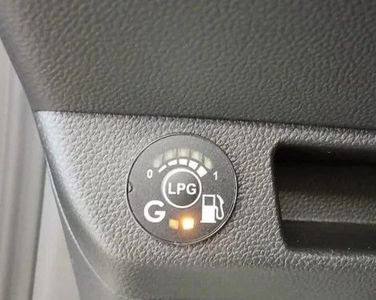 RENAULT Clio ECO-G 100 CV 5 porte Techno - 14