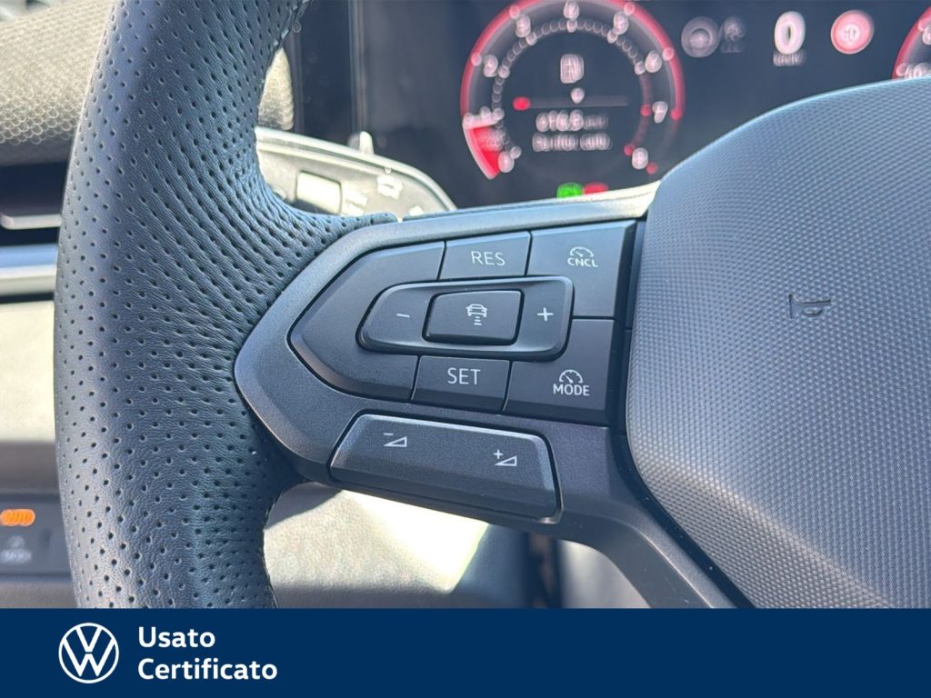 VOLKSWAGEN T-Roc 1.5 etsi r-line 150cv dsg - 18