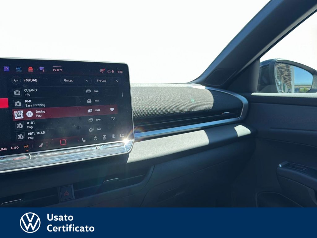 VOLKSWAGEN T-Roc 1.5 etsi r-line 150cv dsg - 20
