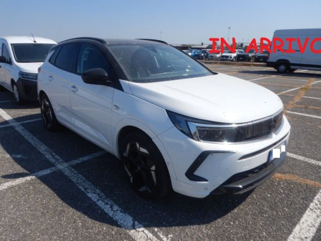 OPEL Grandland Bianco pastello