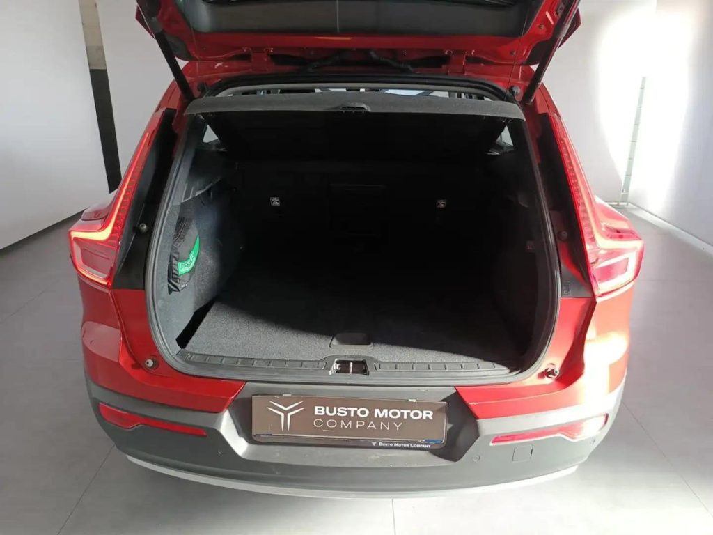 VOLVO XC40 XC40 1.5 t2 Momentum Pro auto my21 IVA ESPOSTA - 8
