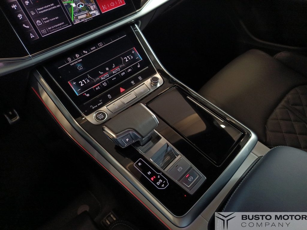 AUDI Q8 Q8 3.0 tdi mhev S line edition quattro 286cv tiptr - 14