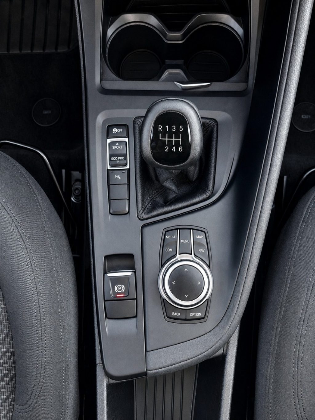 BMW X1 S Drive 16d Business Sport Navi Park Assist - 16