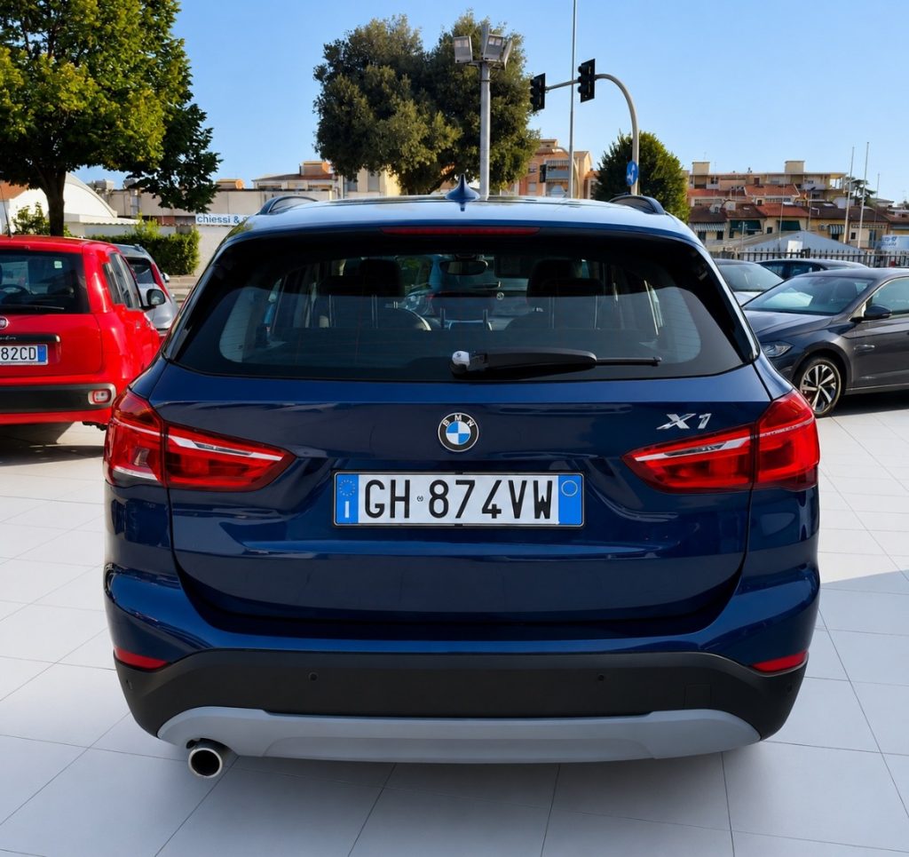 BMW X1 S Drive 16d Business Sport Navi Park Assist - 5
