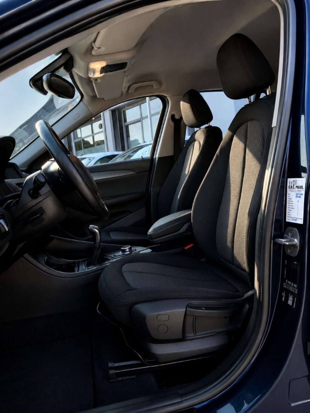 BMW X1 S Drive 16d Business Sport Navi Park Assist - 9