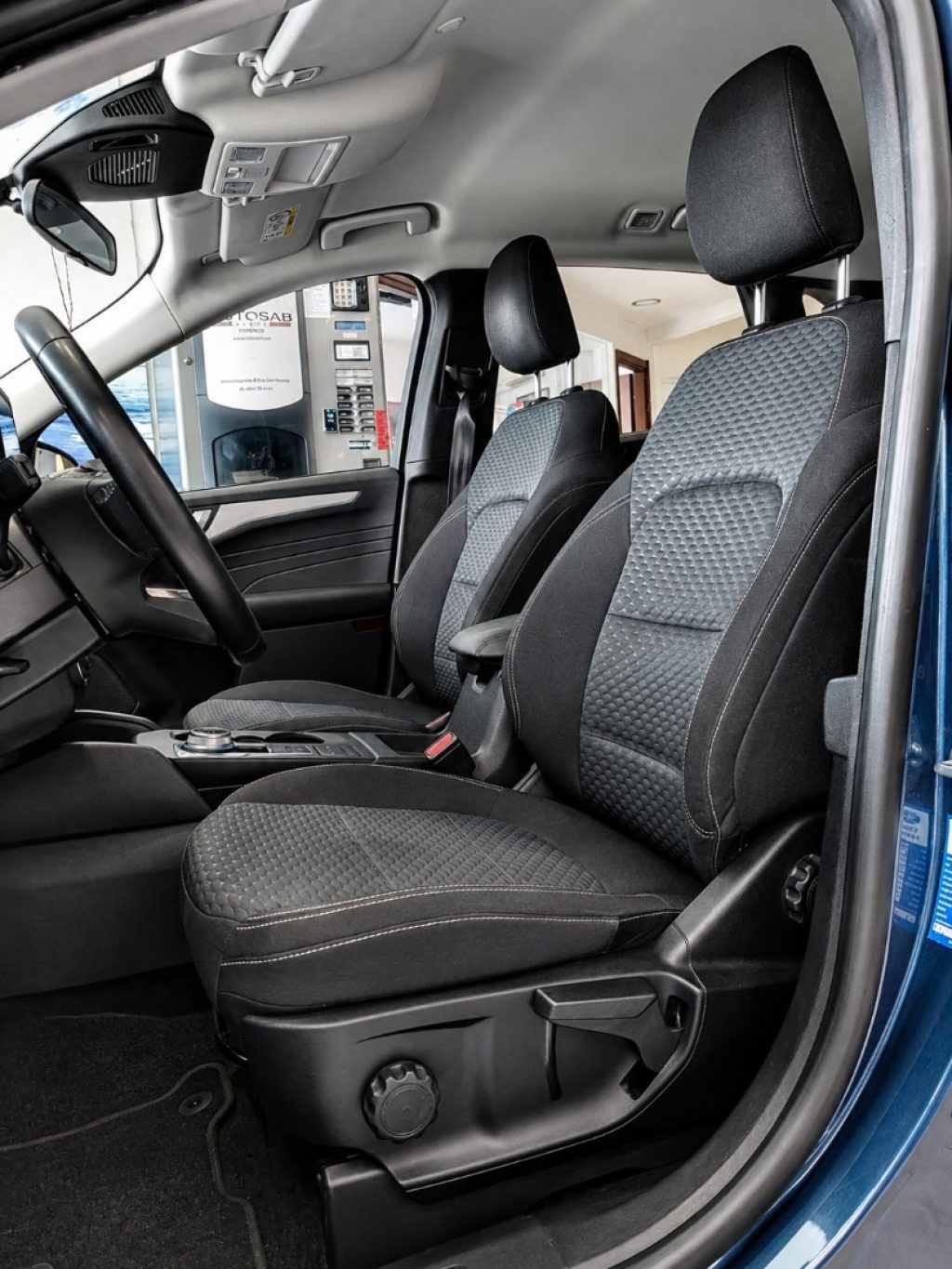 FORD Kuga 2.5 Plug In Hybrid Connect Navi Retrocamera - 14