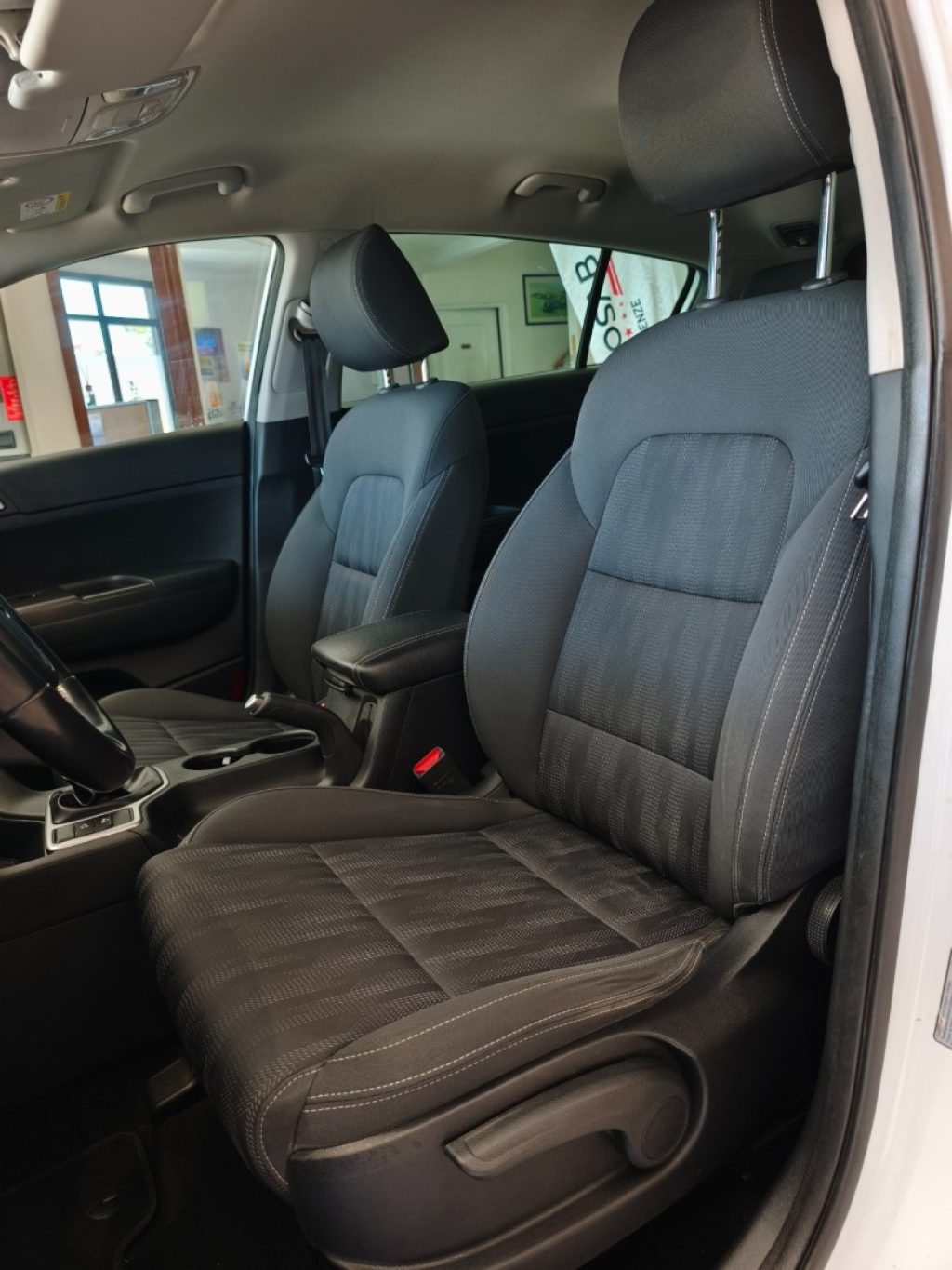 KIA Sportage 1.7 CRDI Business Class Navi Clima Aut. - 17
