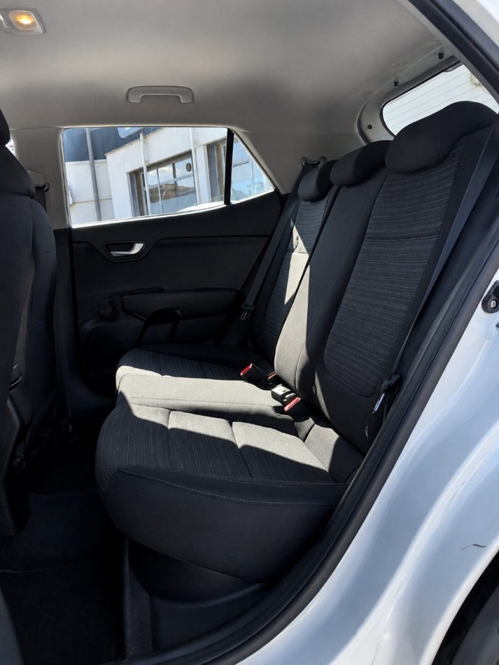 KIA Stonic 1.0 T-GDi 120 CV Style Navi Clima - 18