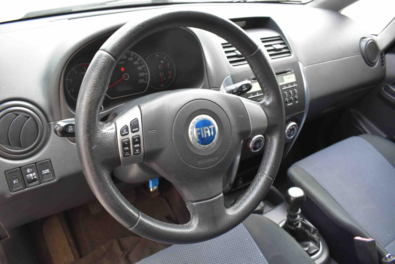 FIAT Sedici 1.9 MJT 4x4 Dynamic - 9