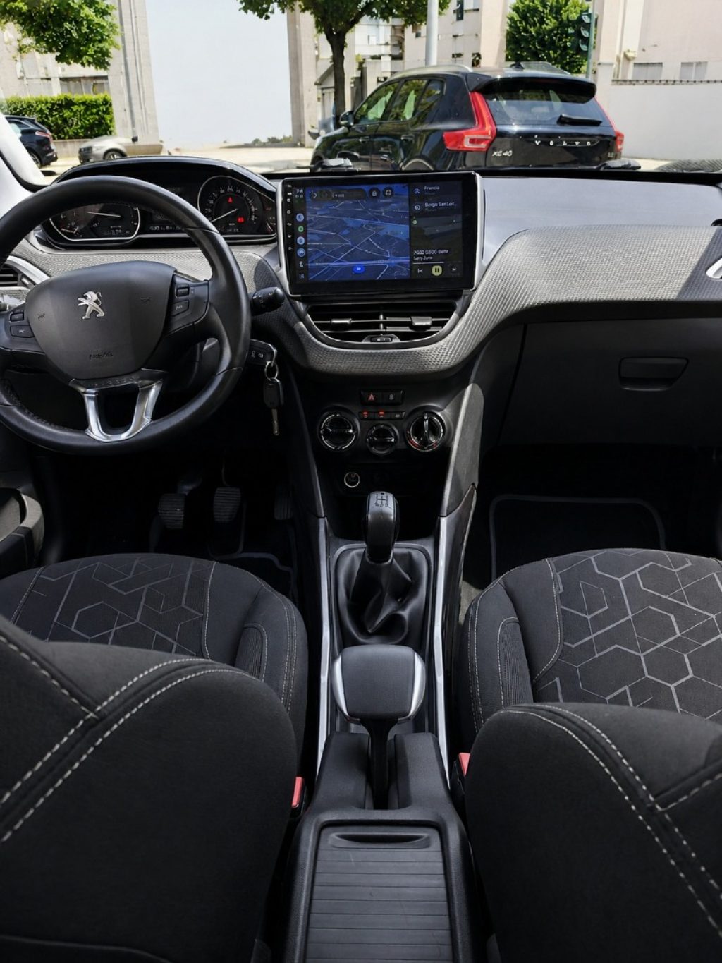 PEUGEOT 2008 1.4 HDi 68 Cv Navi Neo Patentati - 10