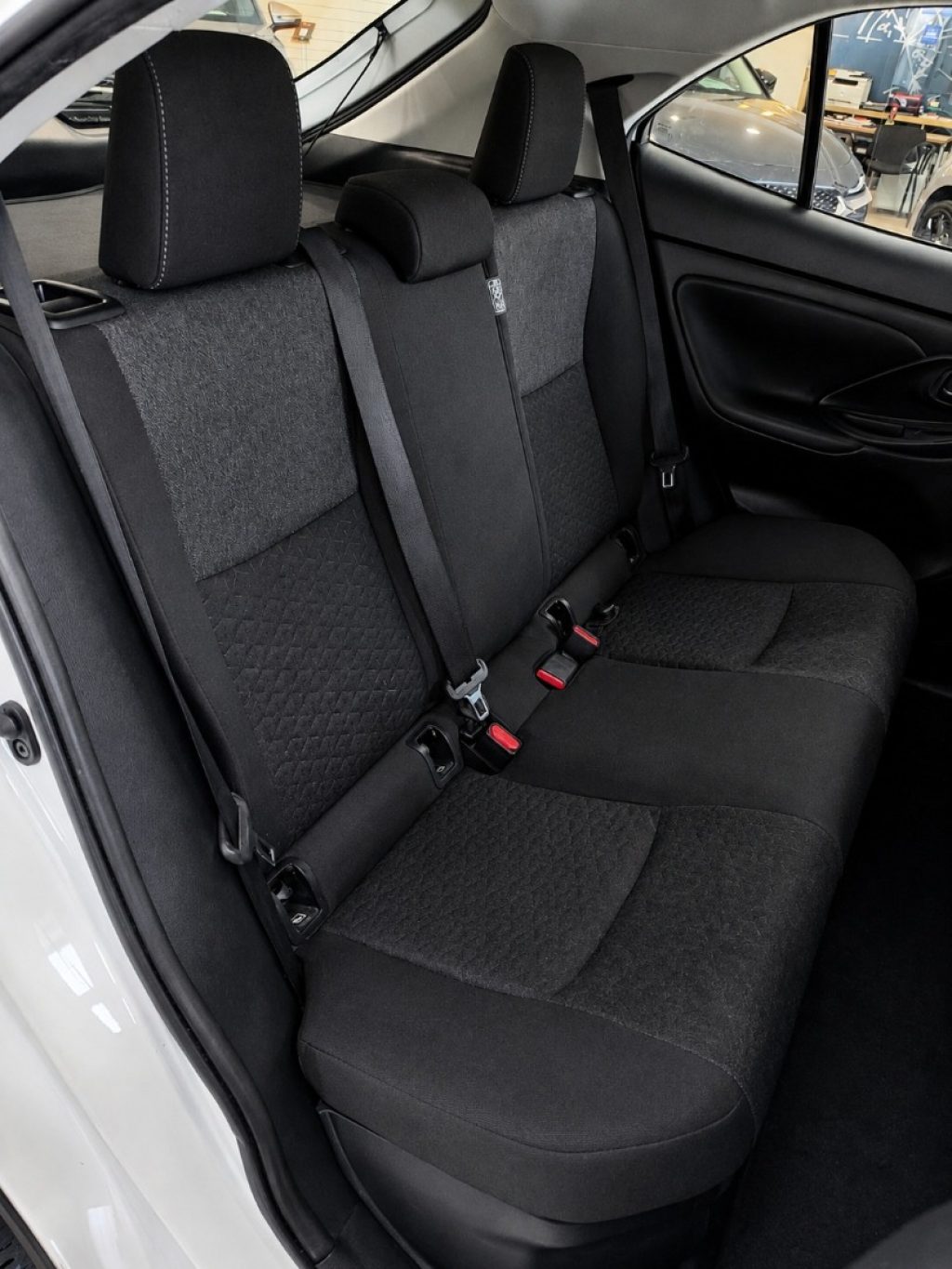 TOYOTA Yaris Cross 1.5 Full Hybrid E-CVT Clima Autom. Aziendale - 19