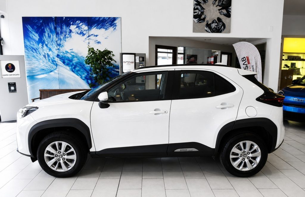 TOYOTA Yaris Cross 1.5 Full Hybrid E-CVT Clima Autom. Aziendale - 6
