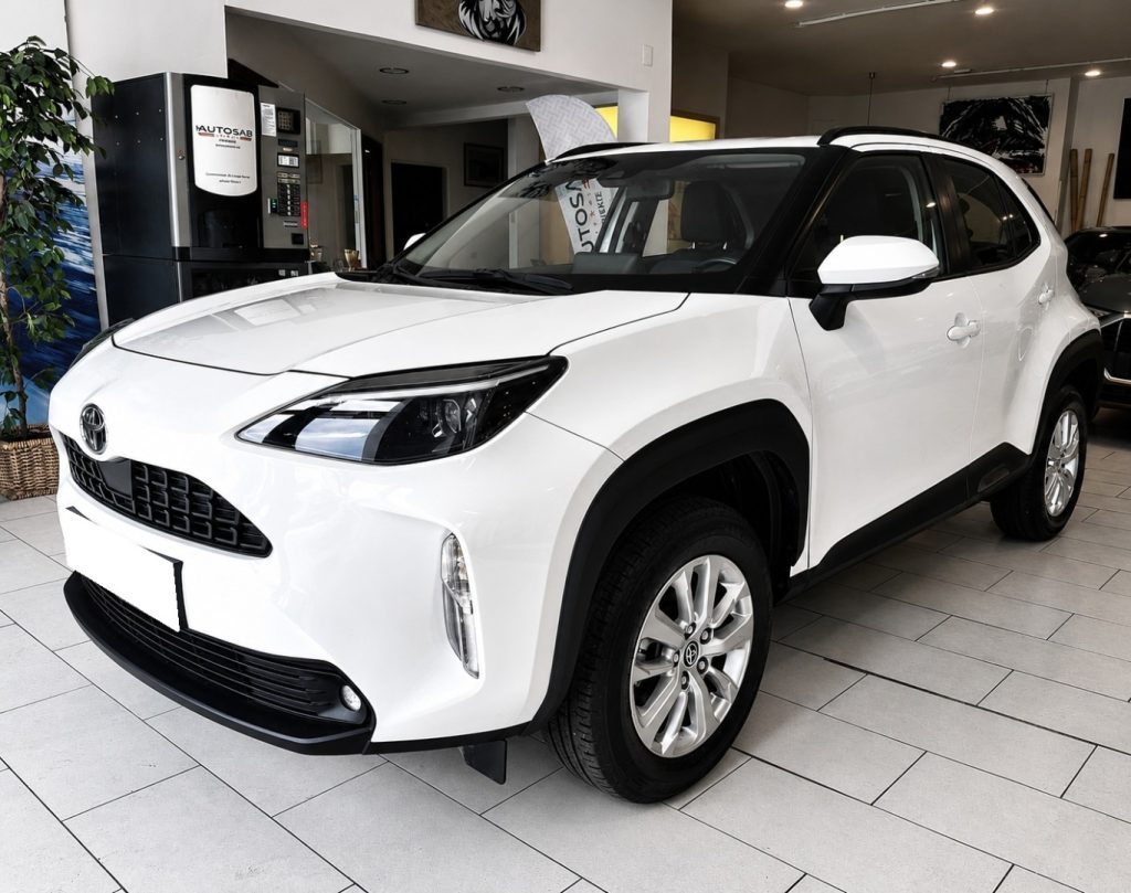 TOYOTA Yaris Cross 1.5 Full Hybrid E-CVT Clima Autom. Aziendale - 3