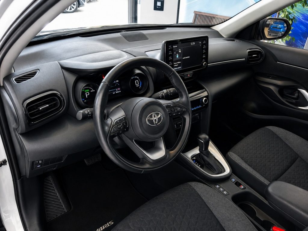 TOYOTA Yaris Cross 1.5 Full Hybrid E-CVT Clima Autom. Aziendale - 16