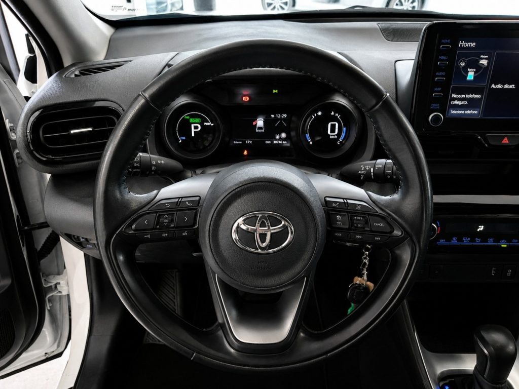 TOYOTA Yaris Cross 1.5 Full Hybrid E-CVT Clima Autom. Aziendale - 11