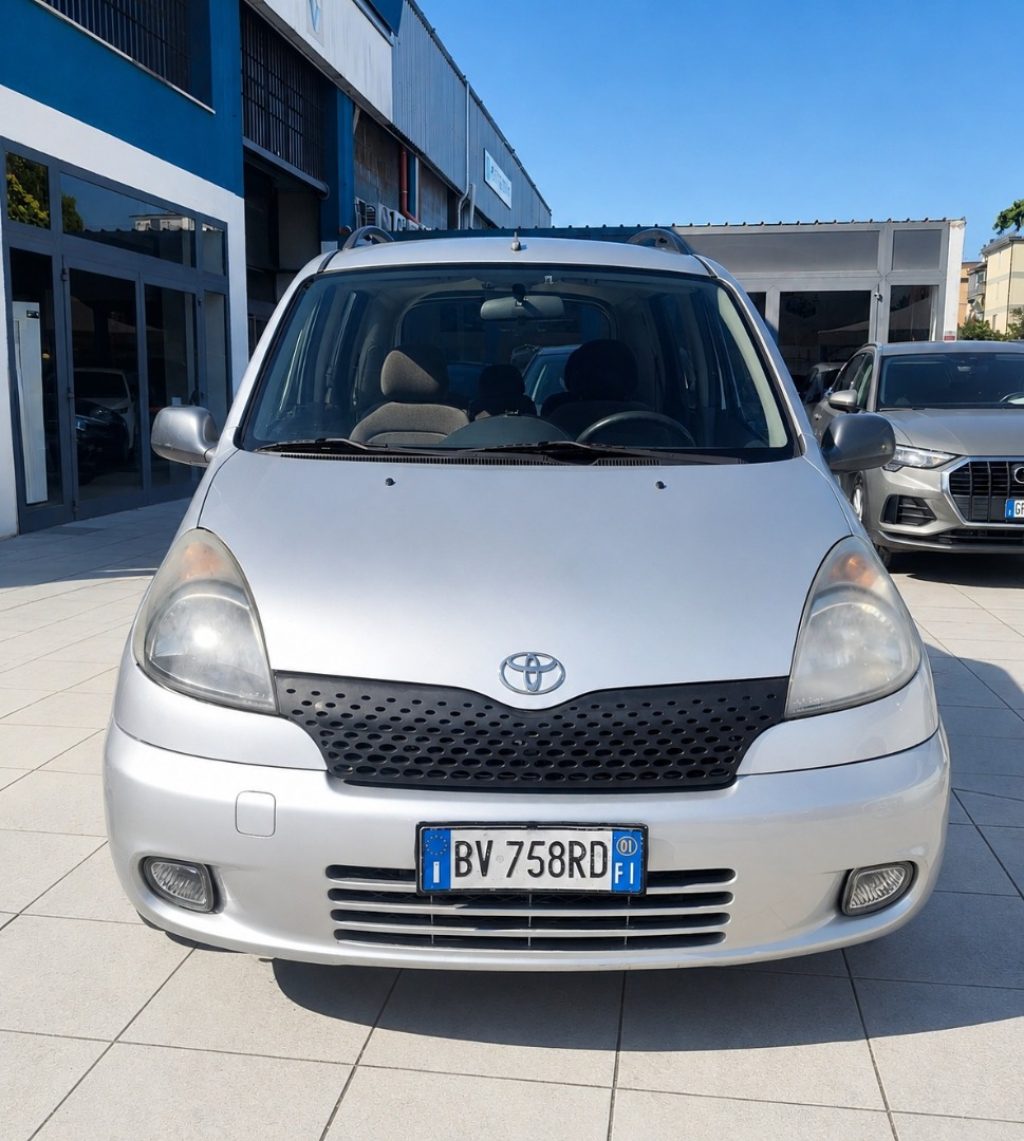 TOYOTA Yaris Verso 1.3i 16V Ok Neopatentati - 2
