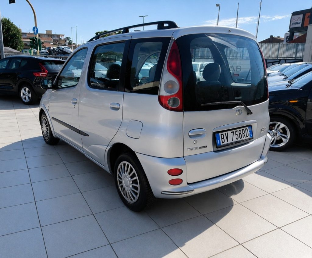 TOYOTA Yaris Verso 1.3i 16V Ok Neopatentati - 7