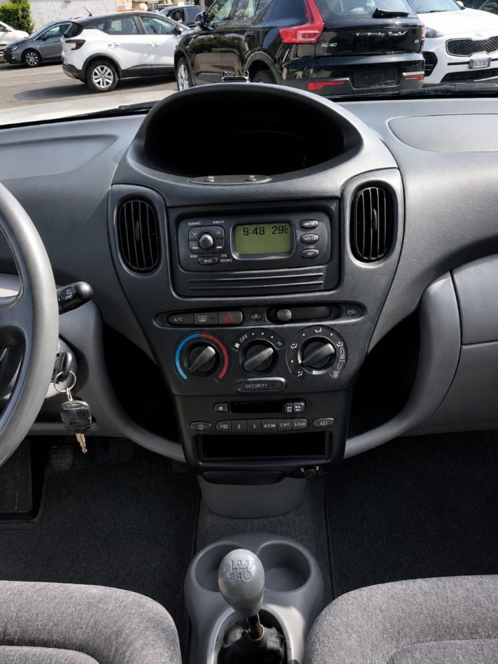 TOYOTA Yaris Verso 1.3i 16V Ok Neopatentati - 12