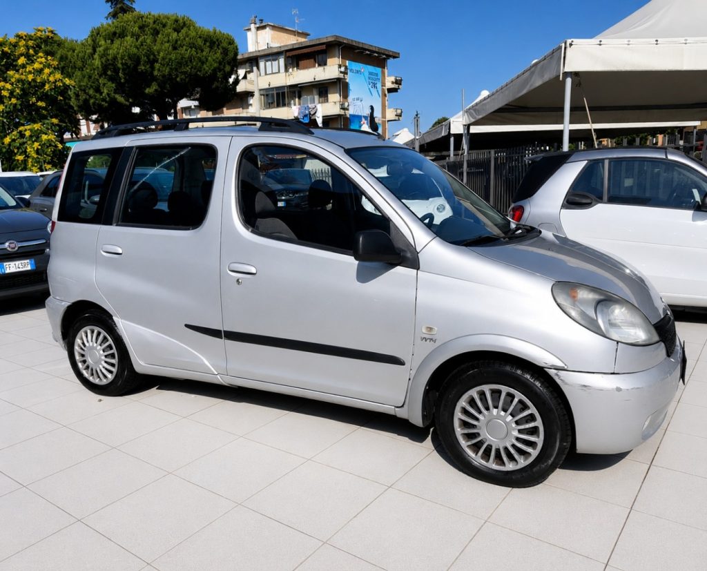TOYOTA Yaris Verso 1.3i 16V Ok Neopatentati - 5