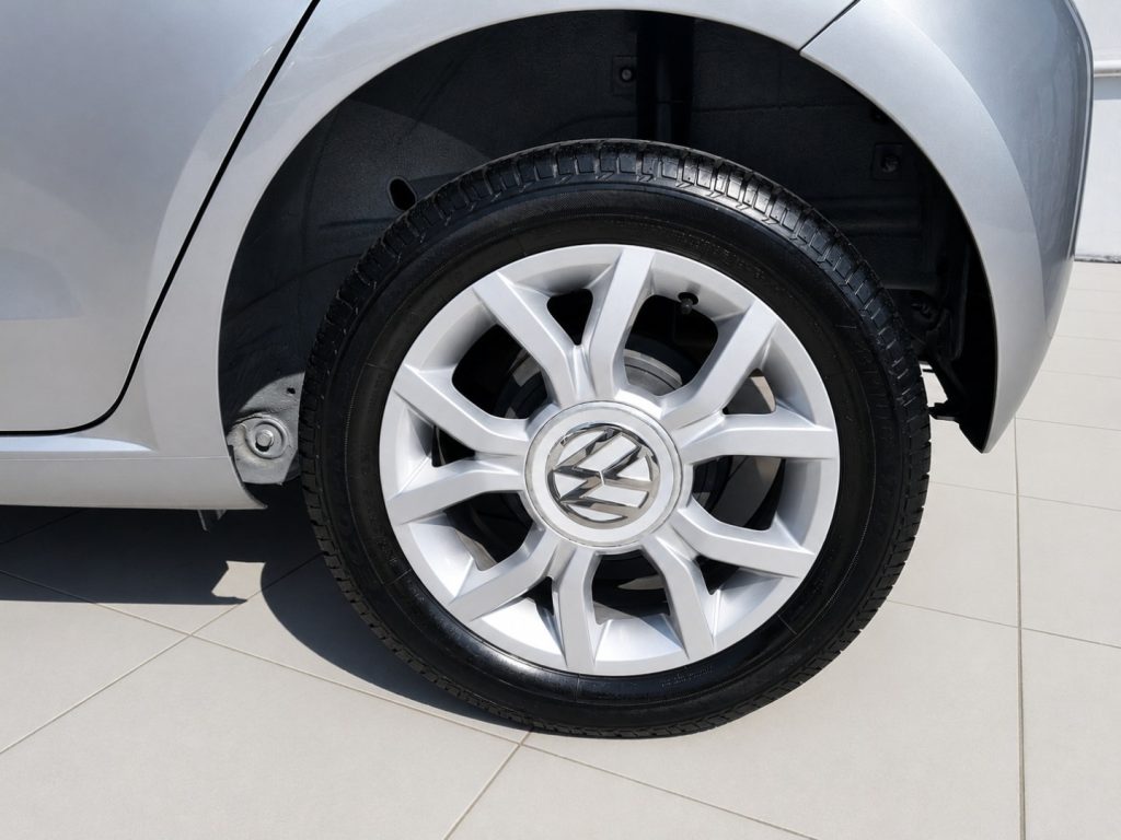 VOLKSWAGEN up! 1.0 75 CV 5p. high up! BlueMotion Technology - 8