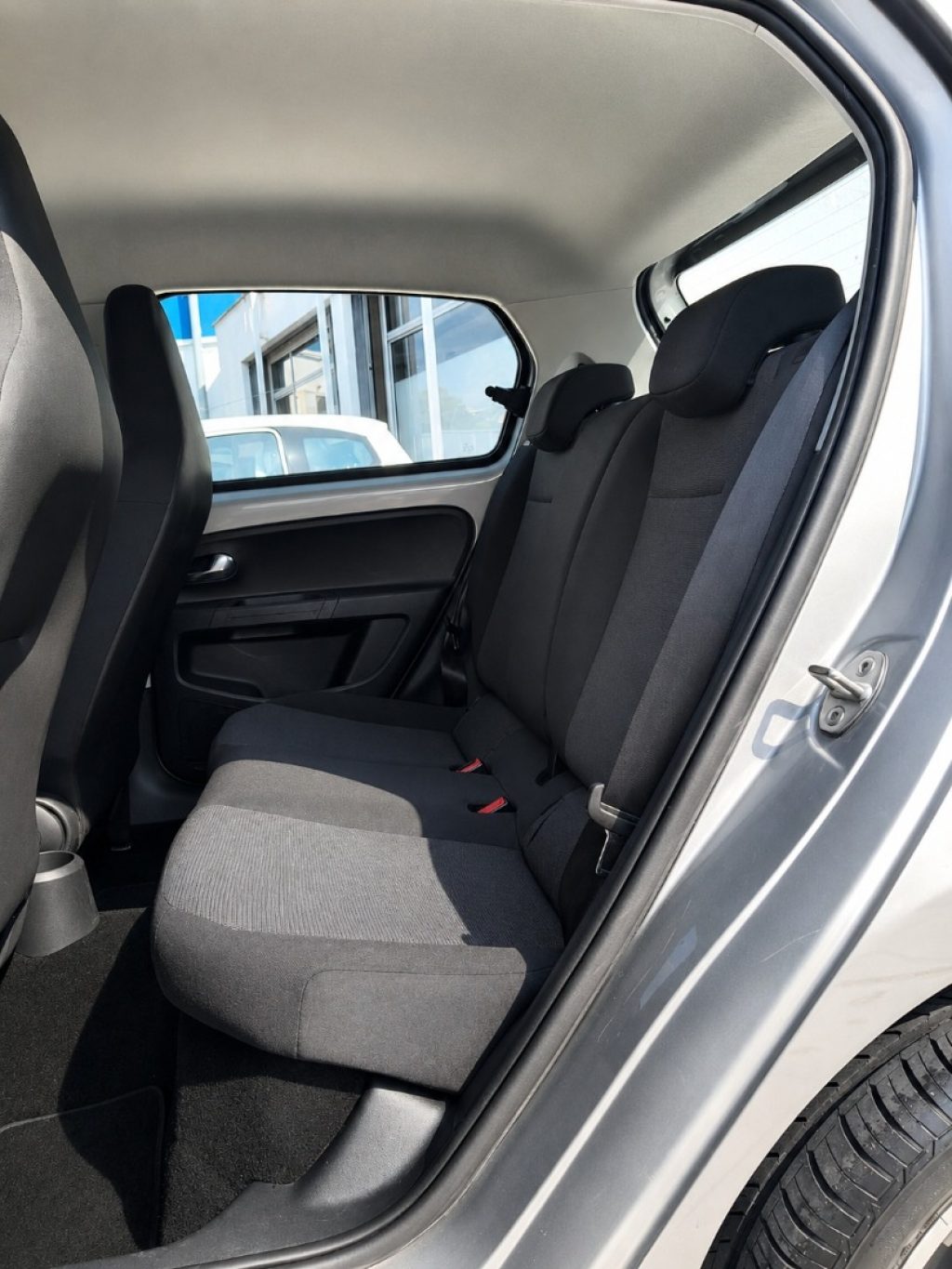 VOLKSWAGEN up! 1.0 75 CV 5p. high up! BlueMotion Technology - 16