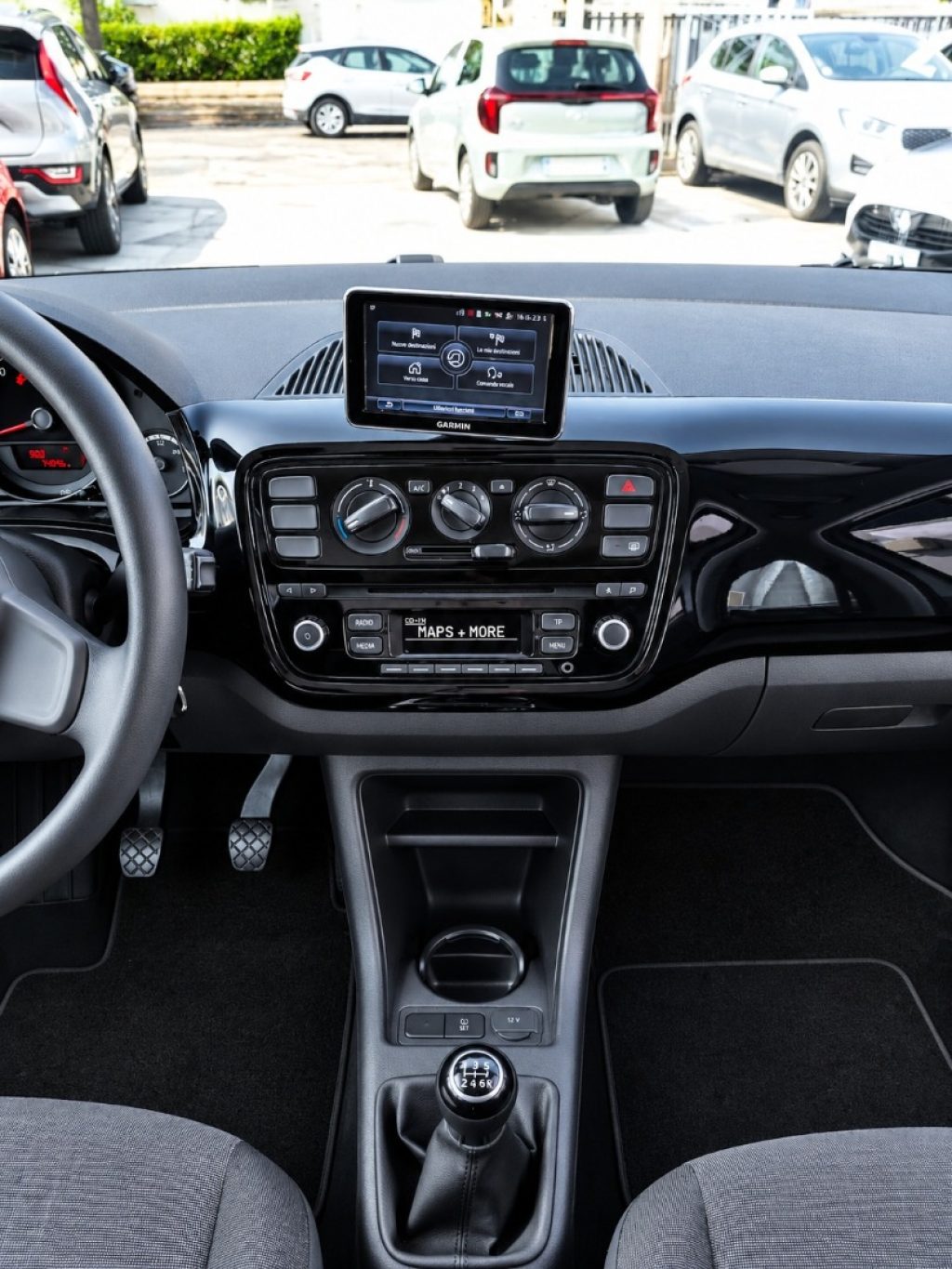 VOLKSWAGEN up! 1.0 75 CV 5p. high up! BlueMotion Technology - 10
