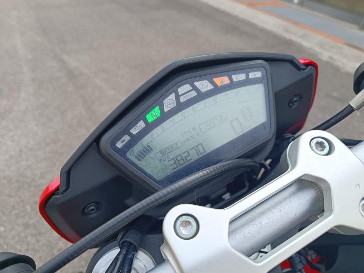 DUCATI Hypermotard 939 939 - 9