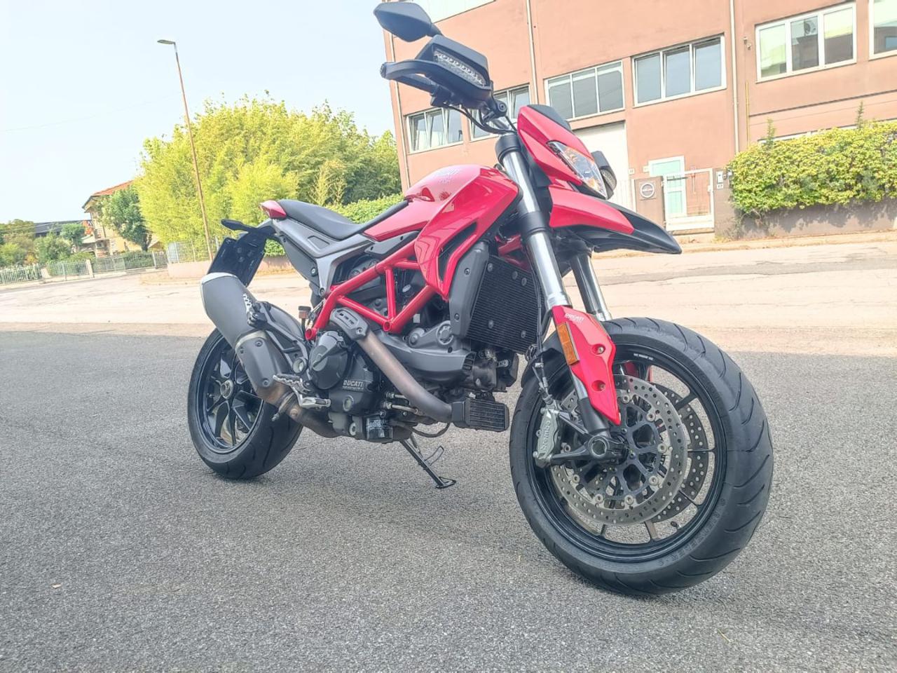 DUCATI Hypermotard 939 939 - 2
