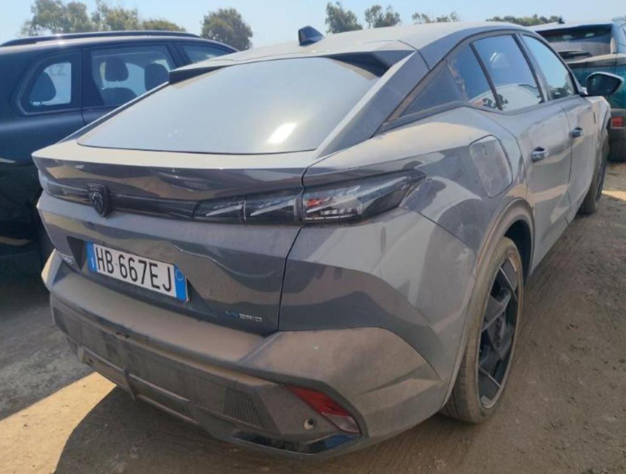 PEUGEOT 408 Plug-in Hybrid 225 e-EAT8 GT - 4