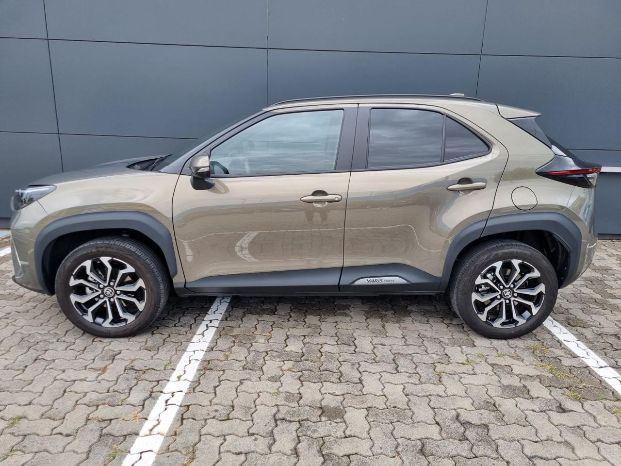 TOYOTA Yaris Cross 1.5 Hybrid 130 CV 5p. E-CVT Trend - 2