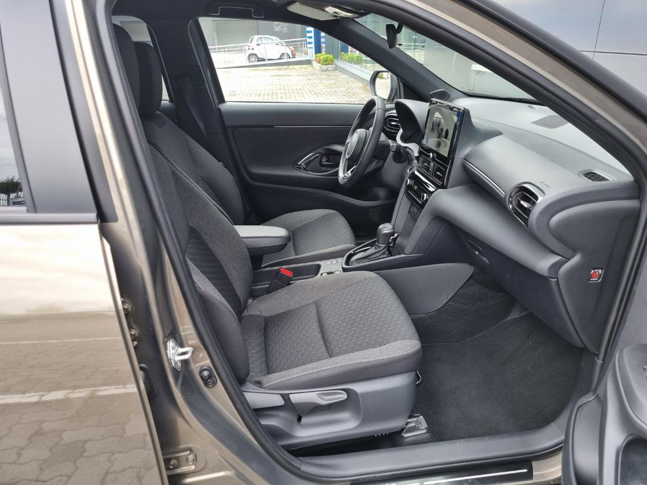 TOYOTA Yaris Cross 1.5 Hybrid 130 CV 5p. E-CVT Trend - 11