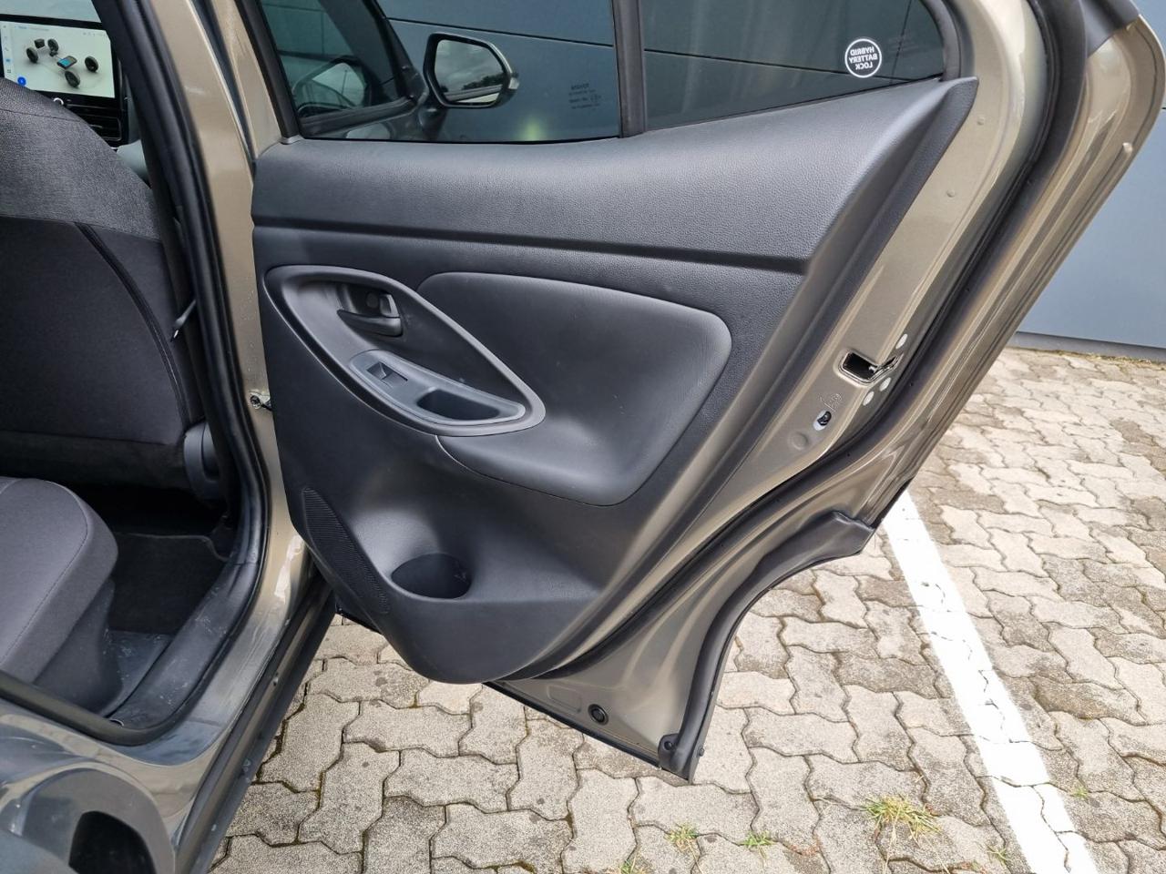 TOYOTA Yaris Cross 1.5 Hybrid 130 CV 5p. E-CVT Trend - 27