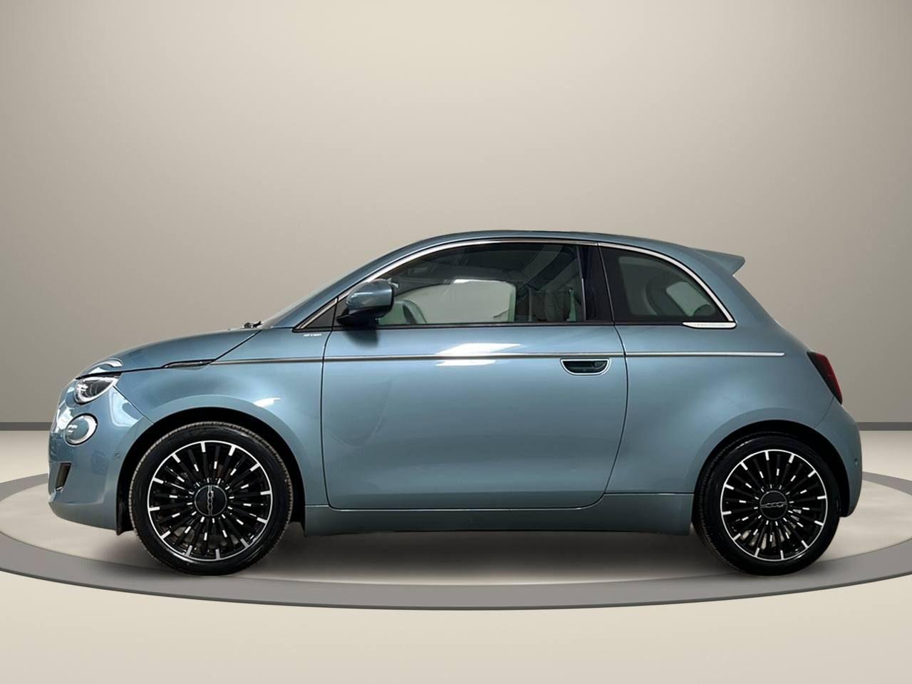 FIAT 500 3+1 42 kWh La Prima 320 Km autonomia - 3