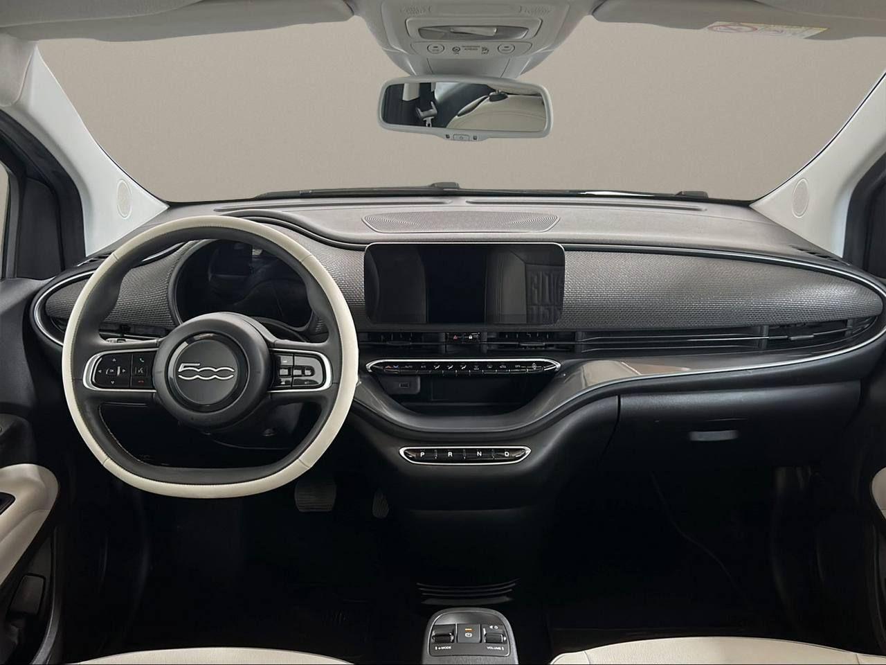 FIAT 500 3+1 42 kWh La Prima 320 Km autonomia - 14