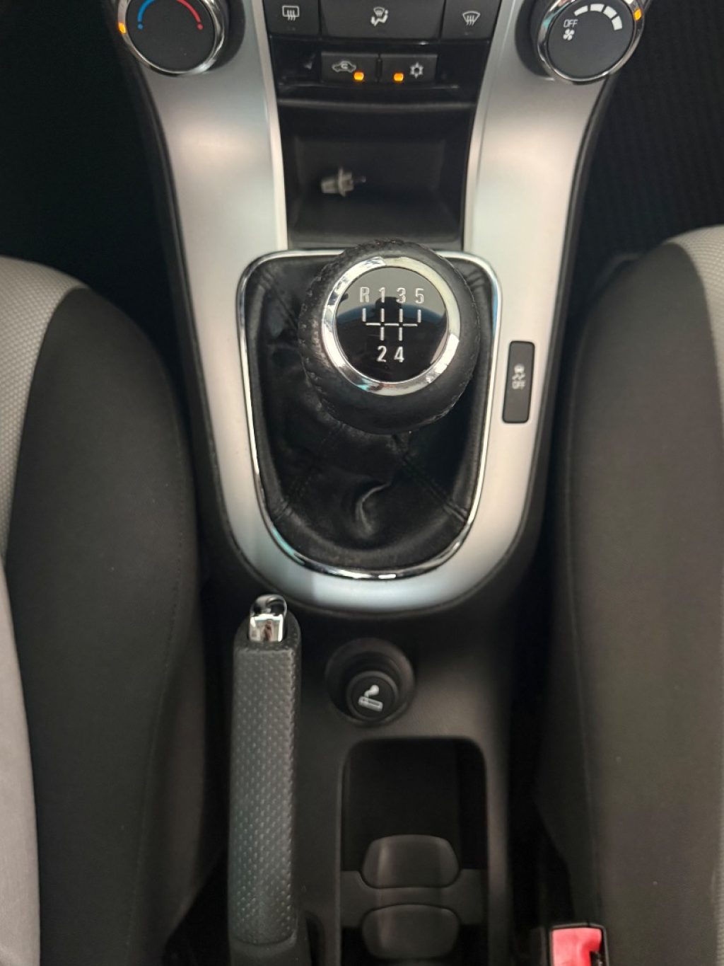CHEVROLET Cruze 1.6 4 porte LS - 16