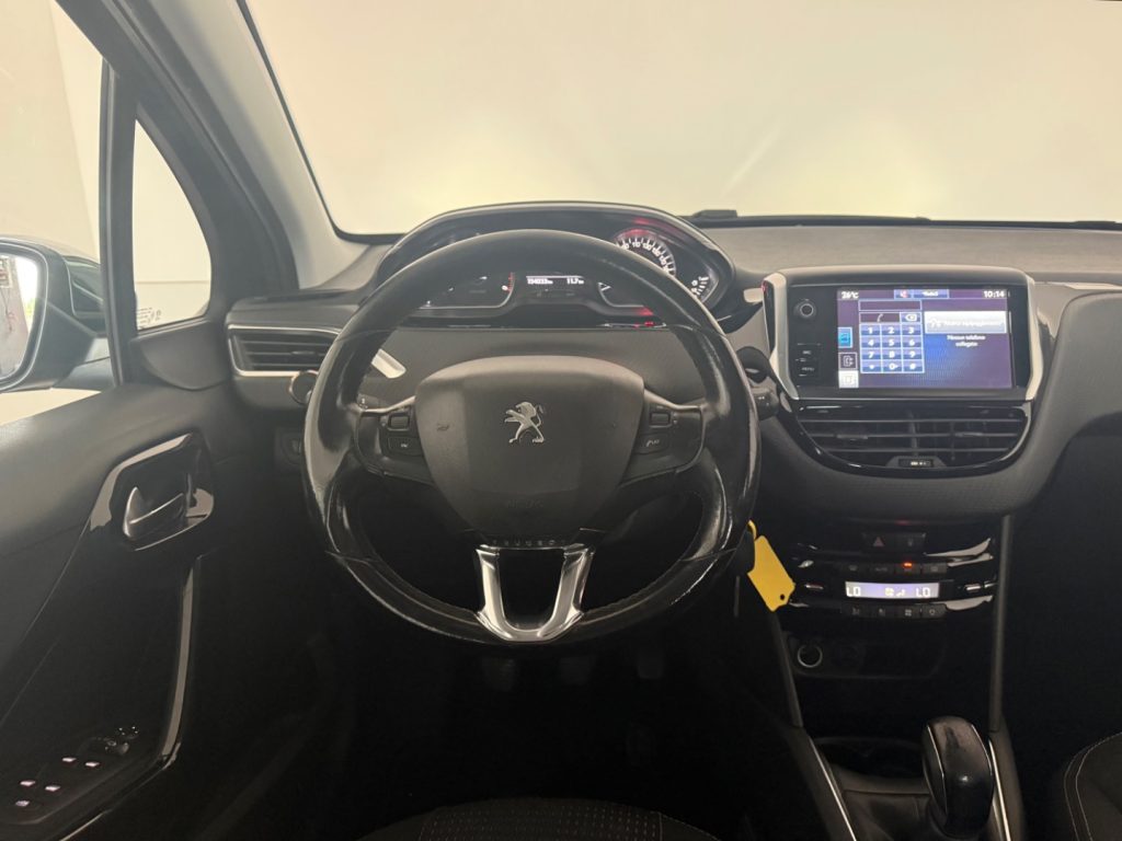 PEUGEOT 208 1° serie BlueHDi 75 5 porte Allure - 11