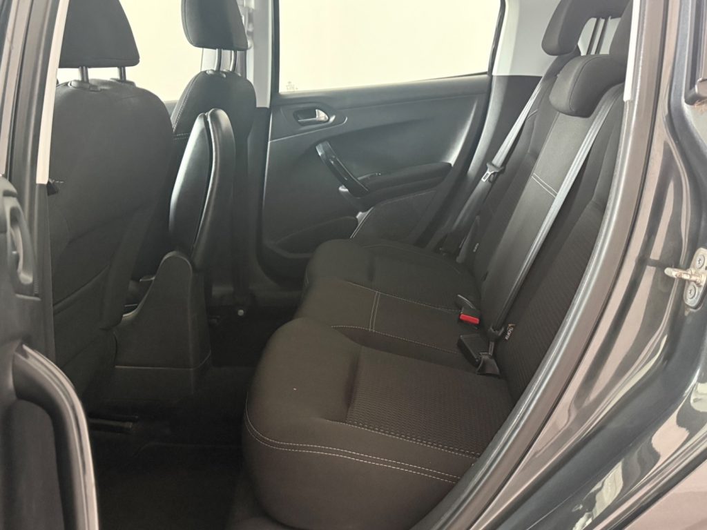 PEUGEOT 208 1° serie BlueHDi 75 5 porte Allure - 18