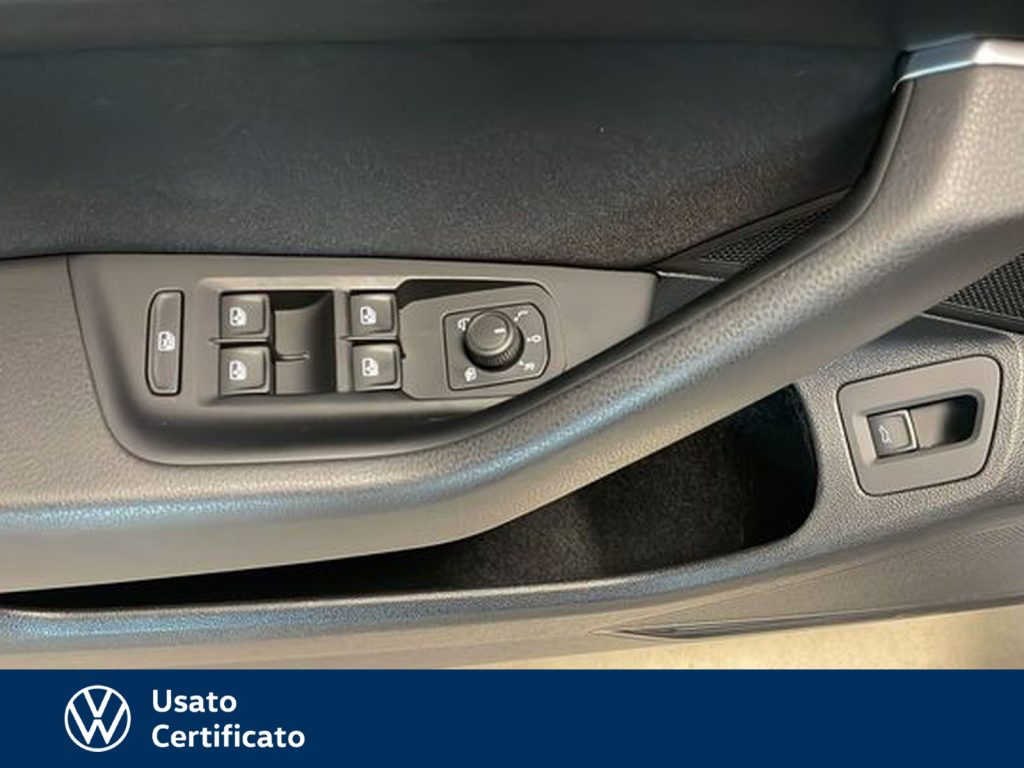 VOLKSWAGEN Passat Variant variant 2.0 tdi business 150cv dsg - 16
