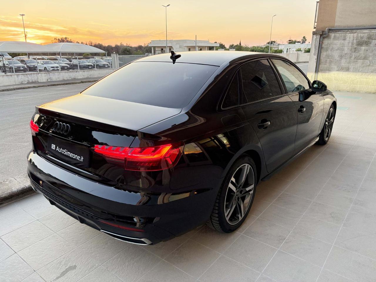 AUDI A4 35 TDI/163 CV S tronic S line edition TOTAL BLACK - 5