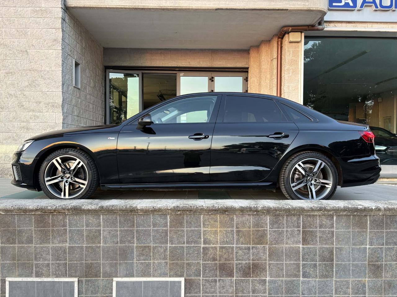AUDI A4 35 TDI/163 CV S tronic S line edition TOTAL BLACK - 8