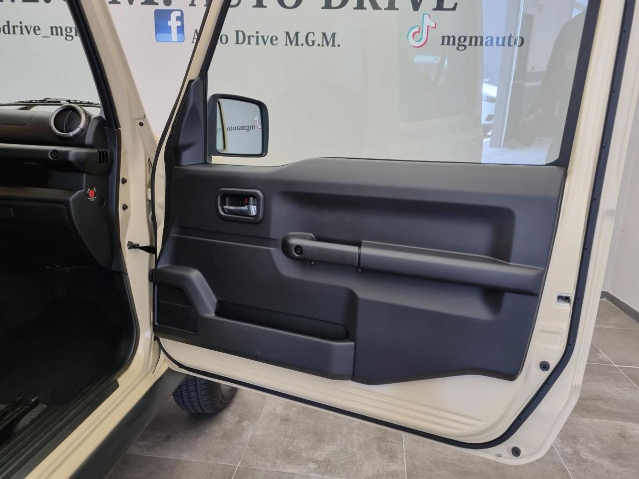 SUZUKI Jimny 1.5 5MT Top - 20