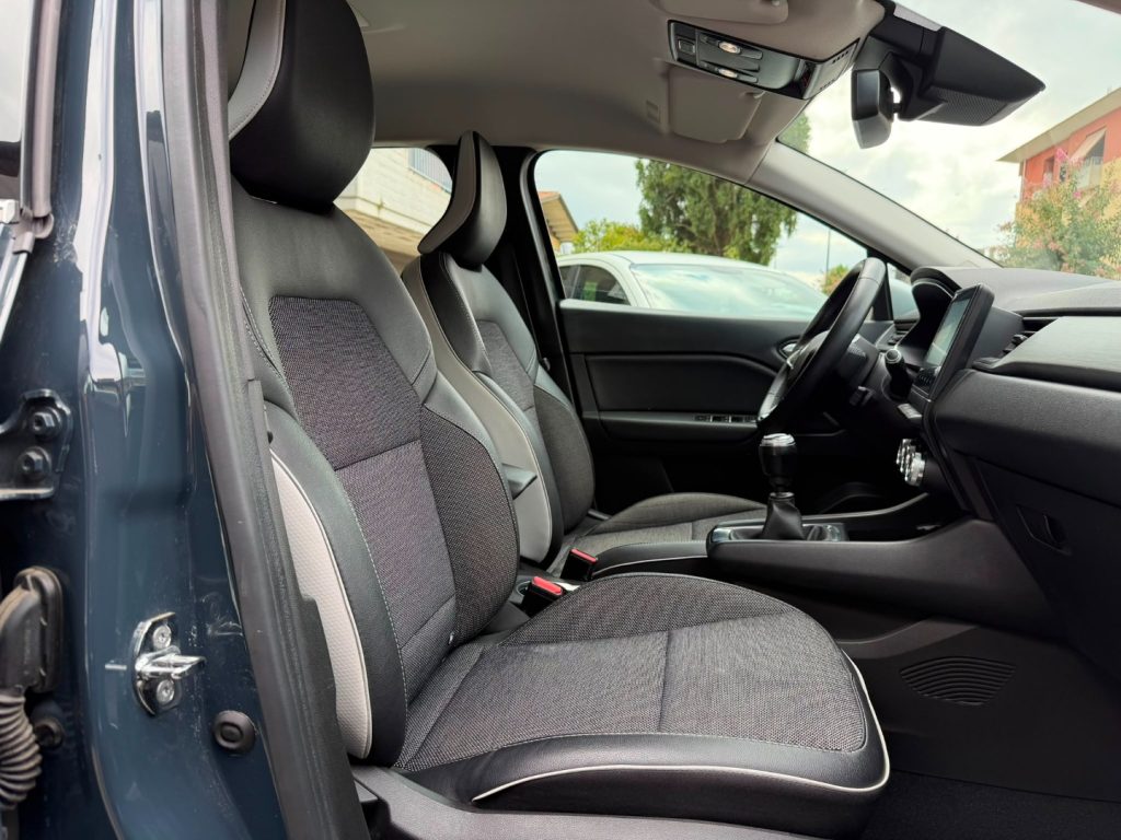 RENAULT Captur TCe 100 CV GPL Intens - 14