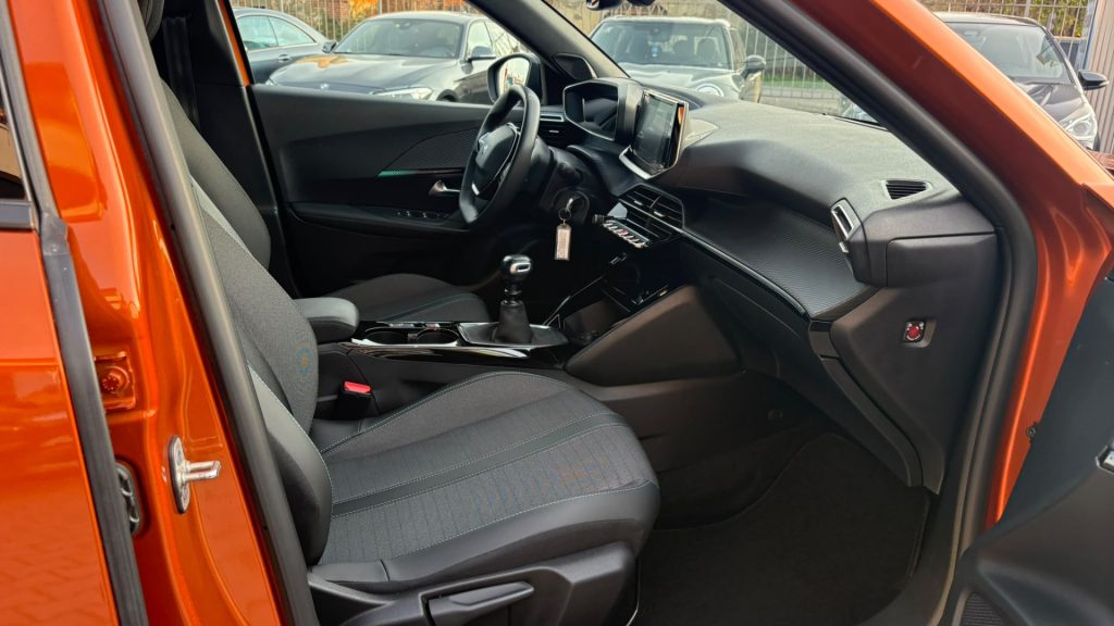 PEUGEOT 2008 PureTech 100 S&S Allure IVA ESPOSTA OK NEOP. - 19