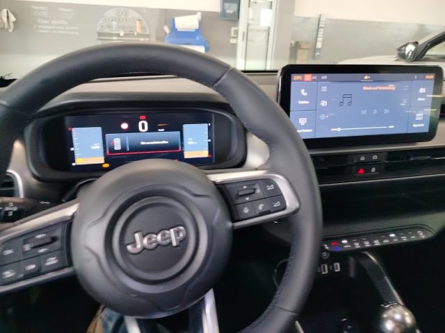 JEEP Avenger — foto 26 di 30