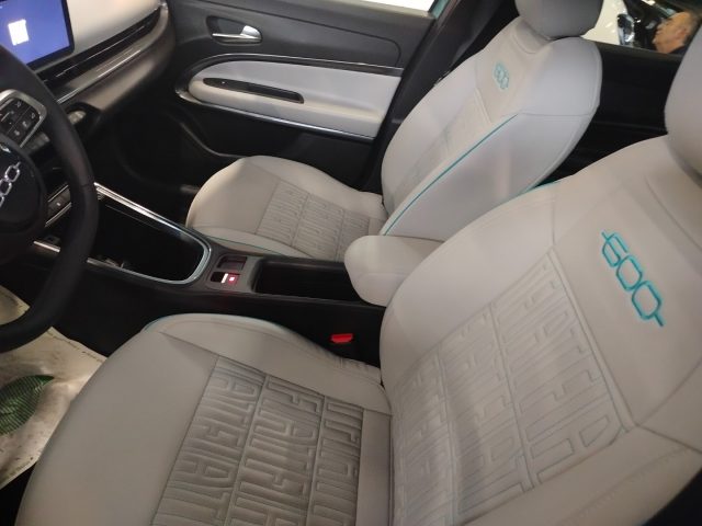 FIAT 600 — foto 16 di 27