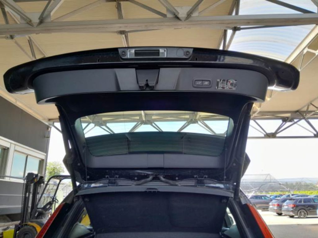 VOLVO XC40 T5 Recharge Plug-in Hybrid Inscription IVA ESPOSTA - 10