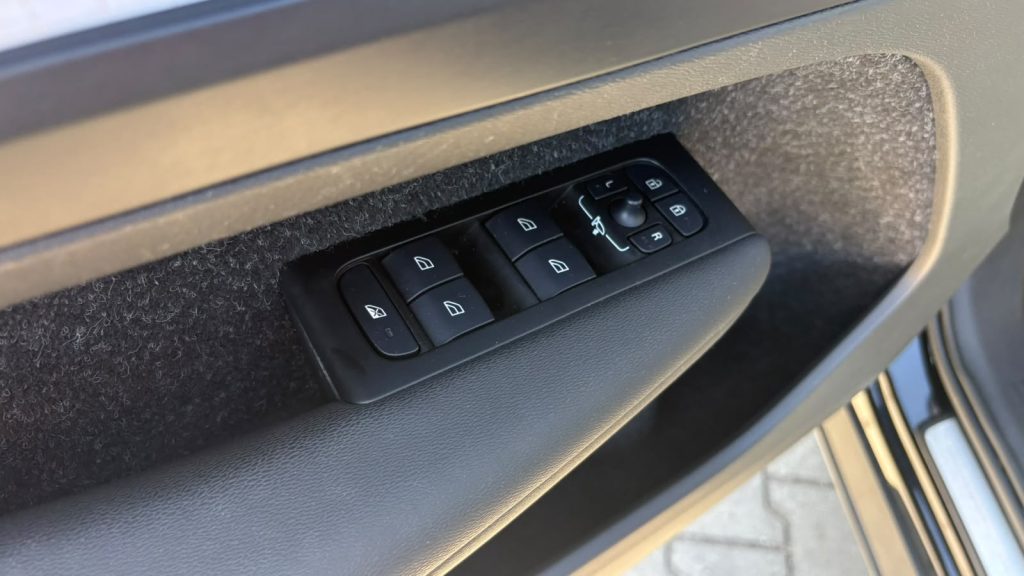 VOLVO XC40 T5 Recharge Plug-in Hybrid Inscription IVA ESPOSTA - 10