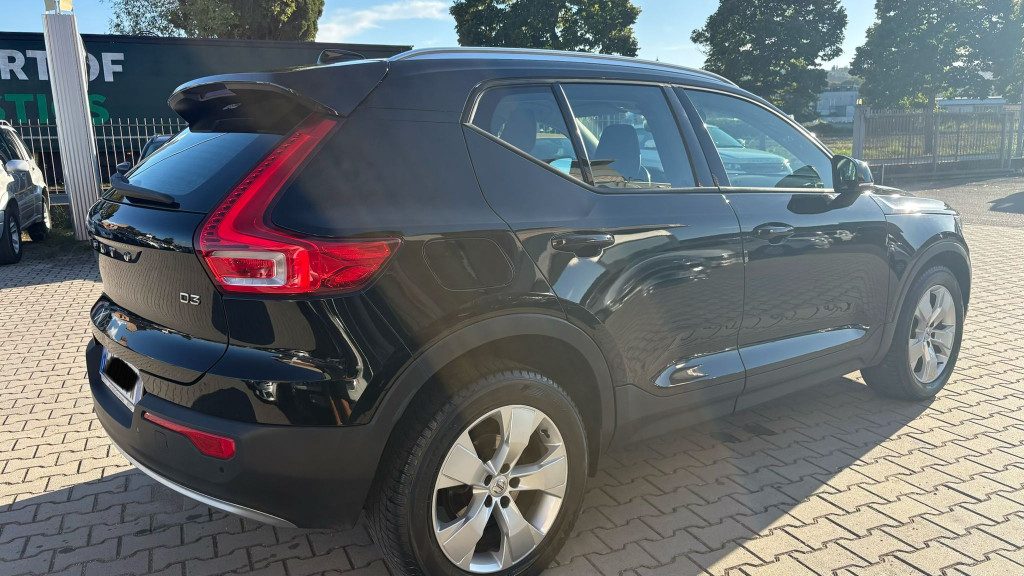 VOLVO XC40 D3 GEARTRONIC ** UNICO PROPRIETARIO ** - 3