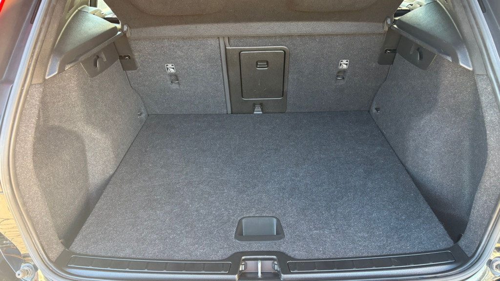 VOLVO XC40 D3 GEARTRONIC ** UNICO PROPRIETARIO ** - 16
